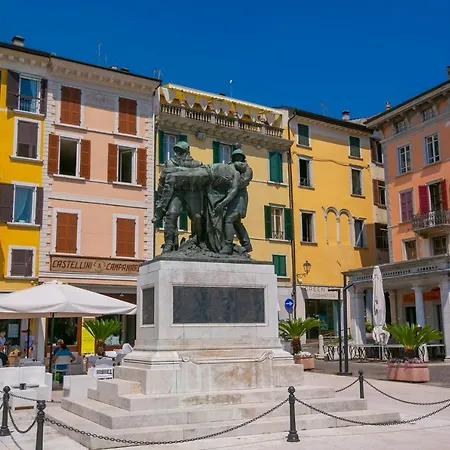 Laetitia Salo-historic Center Near - Happy