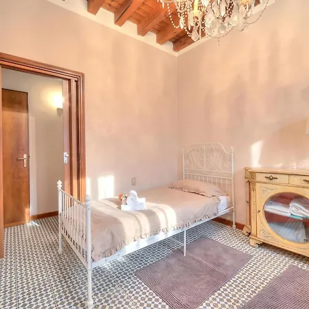 Apartment Laetitia Salo-historic Center Near - Happy *